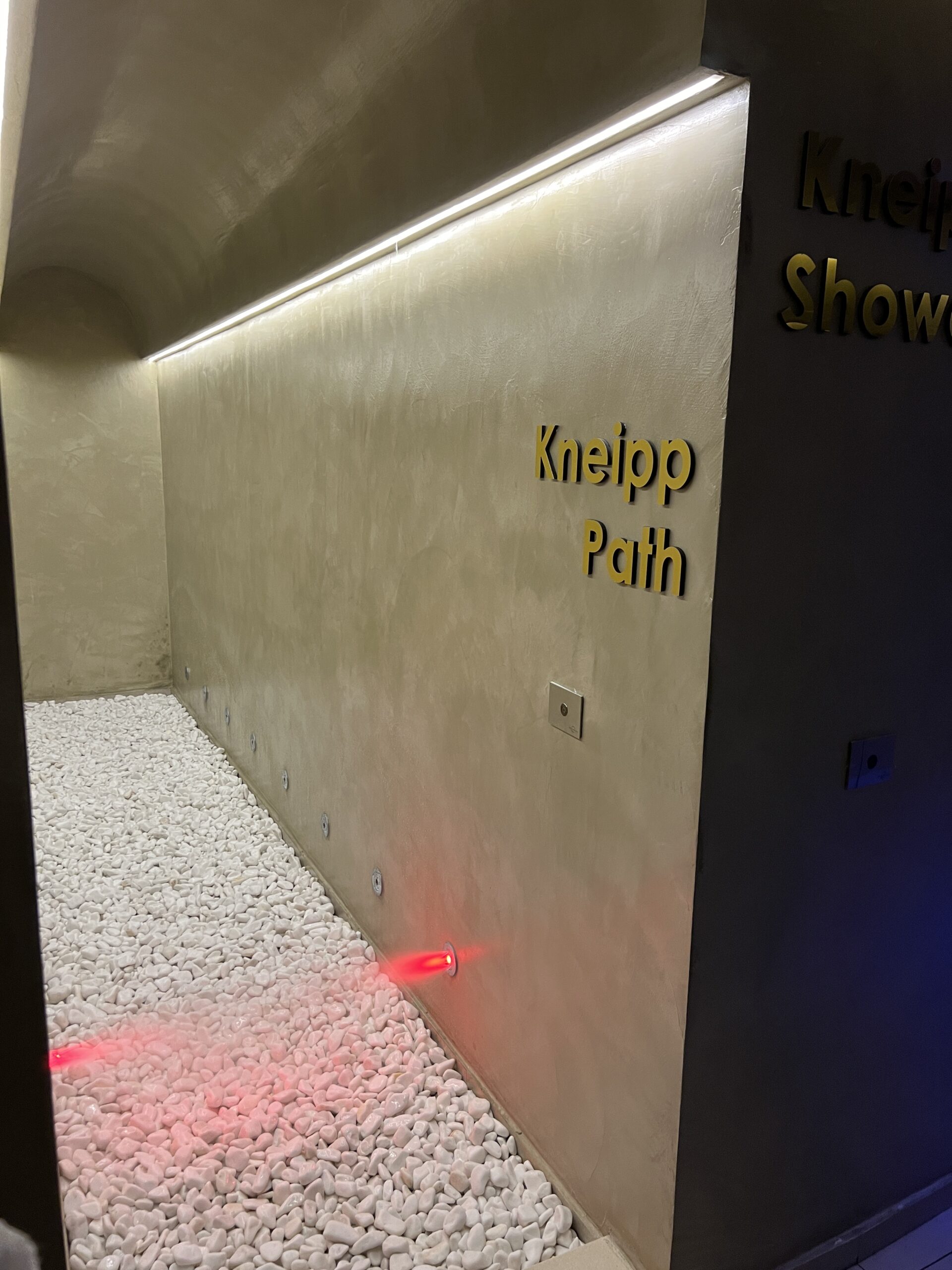 kneipp-path-regina-hotel-albanija Spa v hotelu Regina Albanija Vlore